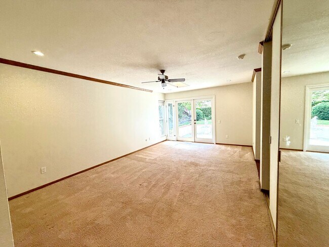 Building Photo - 4 Bedroom Home in Del Cerro with SOLAR!!