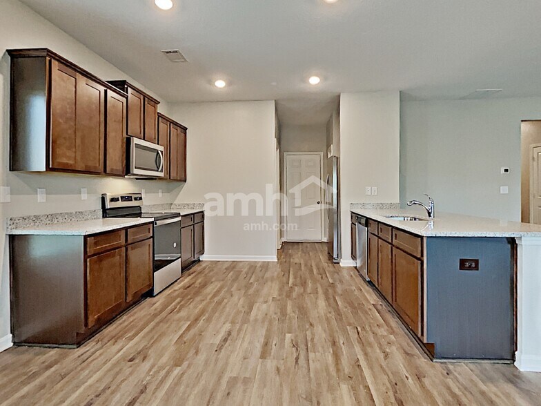 Building Photo - 3420 Ridge HillPkwy