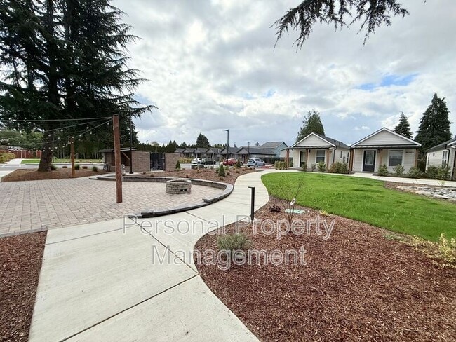 Building Photo - 7919 NE 32nd St