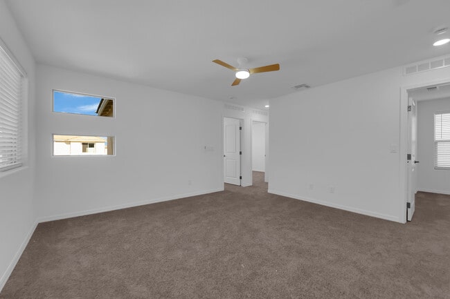Building Photo - 10263 Estancia Hl St