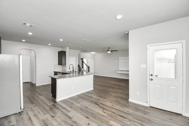 Building Photo - 3206 Alberelli Dr