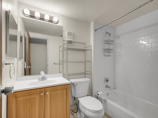 Building Photo - $1,545.95, 2-bed, 2-bath located in Denver with $500 OFF FIRST MONTH'S RENT!