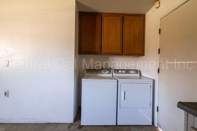 Building Photo - North Meadows - 3 Bedroom, 2 Bath Home wit...