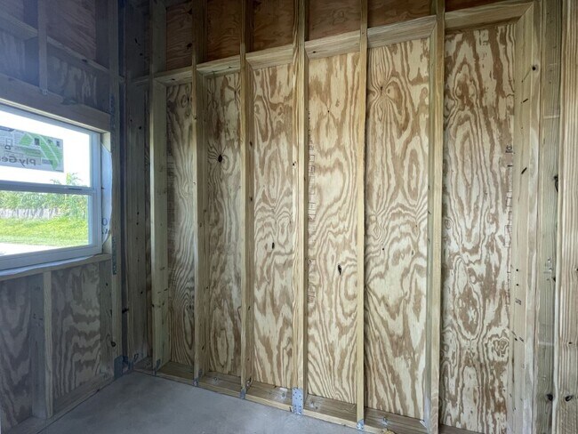 Building Photo - 988 E Trinidad Ave