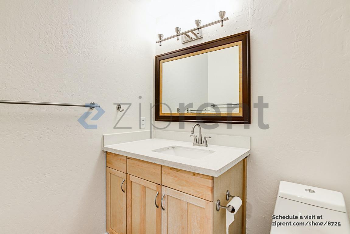 Building Photo - Unit 112