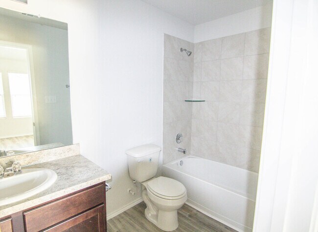 Building Photo - 1105 Marquis Dr