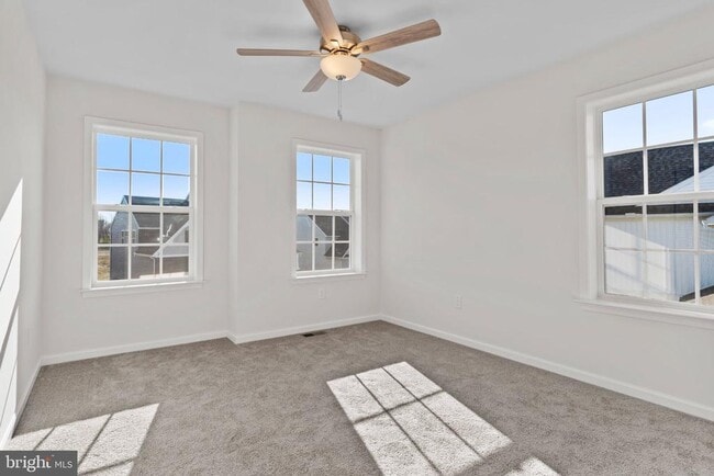 Building Photo - 32 Pamela Dr