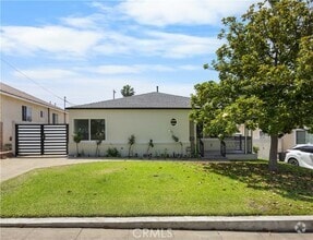 Building Photo - 826 E Olive Ave