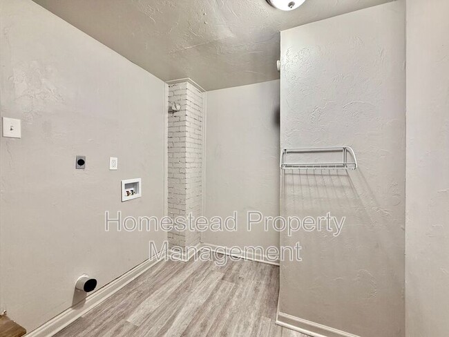 Building Photo - 3513 NW 26th St