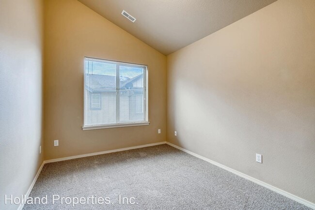 Building Photo - 4 br, 2.5 bath House - 1414 NE Edgefield St