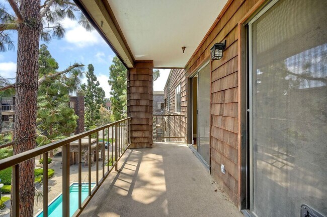 Building Photo - 5780 Friars Rd