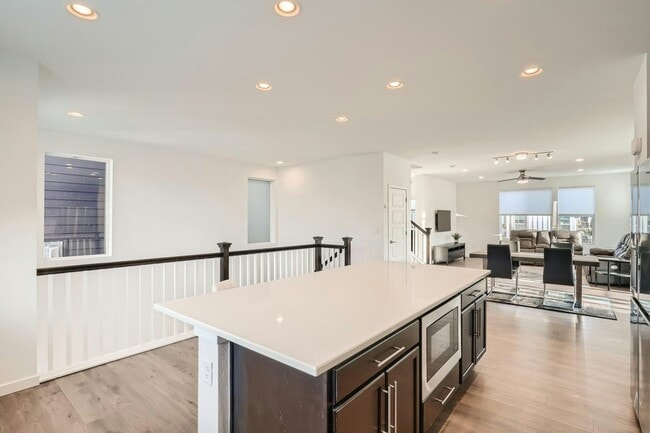 Building Photo - 11059 Shining Star Cir