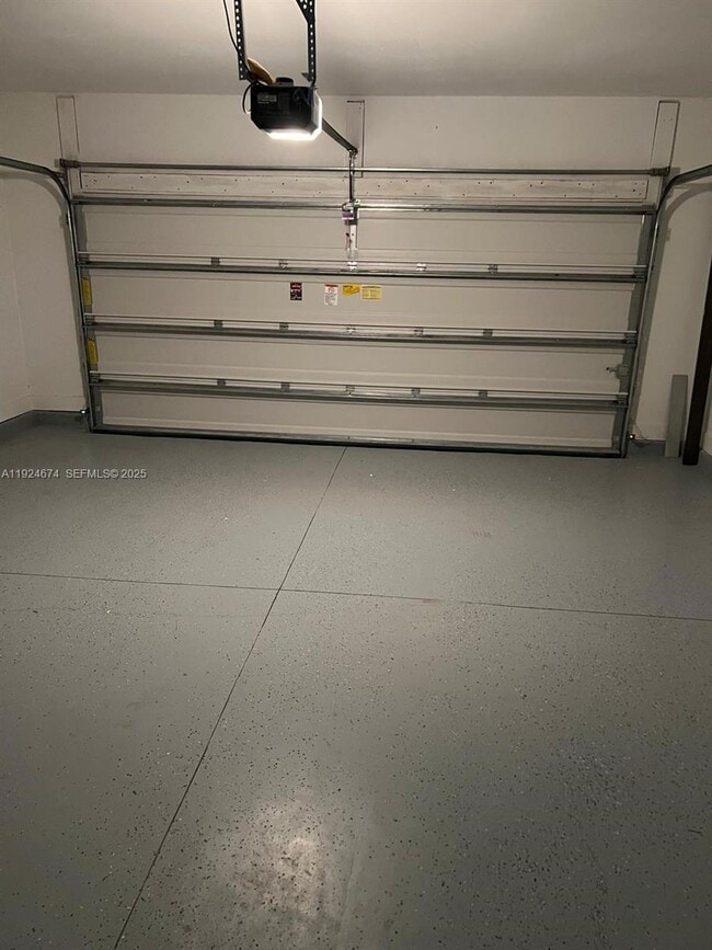 Building Photo - 710 Bedford Point Ave