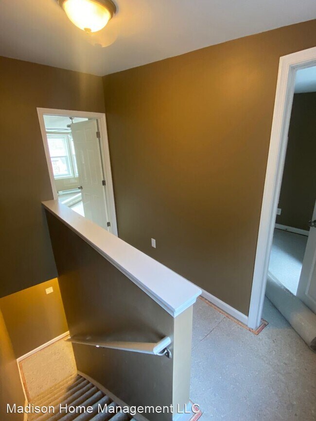 Building Photo - 4 br, 2.5 bath House - 217 Ridge Street