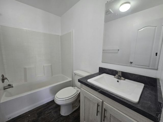 Building Photo - 6105 E Sahara Ave