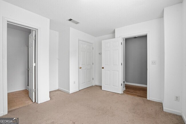 Building Photo - 5497 Festival Ave
