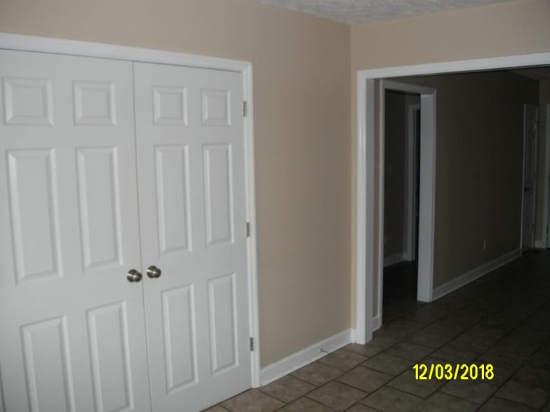 Building Photo - 1606 Denim Dr