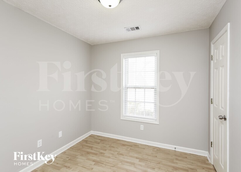 Building Photo - 5183 Sagewood Dr