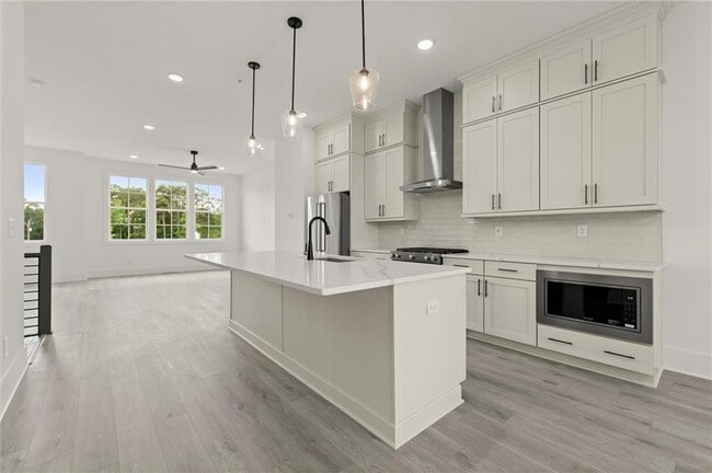 Building Photo - 673 soul Aly