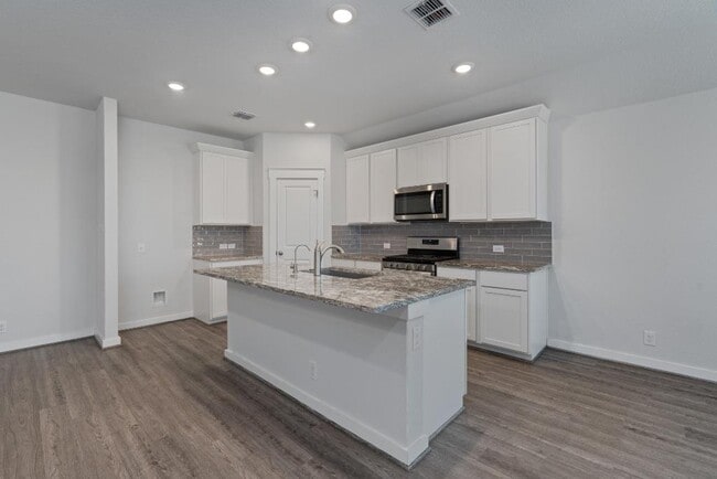 Building Photo - 4044 Legend Meadows