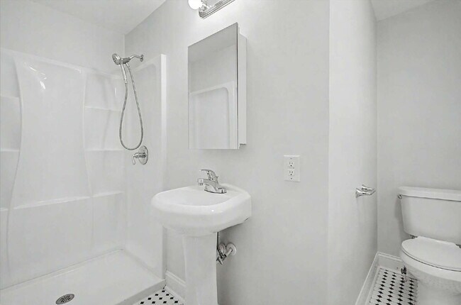 Building Photo - Ranch Home on Private lot in Chapel Hill