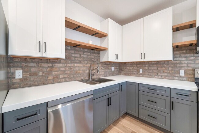 Building Photo - 14534 S Shaggy Mountain Rd