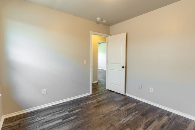 Building Photo - Rent to Own in Edmond!