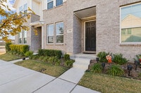 Building Photo - 4703 Kindred St