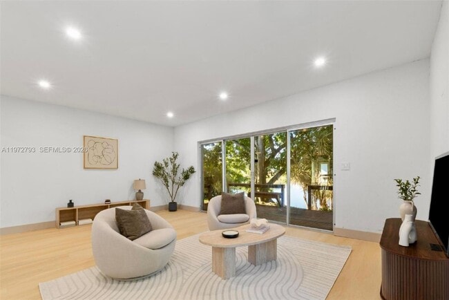 Building Photo - 1905 NW 62nd Terrace