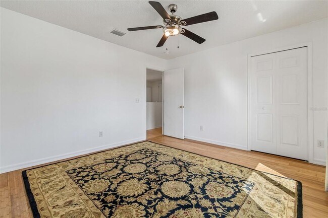 Building Photo - 12803 Longcrest Dr