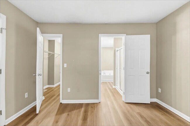 Building Photo - 4704 Courtside Pl