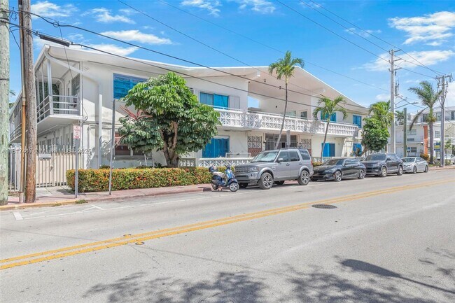 Building Photo - 8040 Tatum Waterway Dr