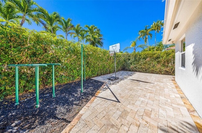 Building Photo - 13264 Lakeside Terrace