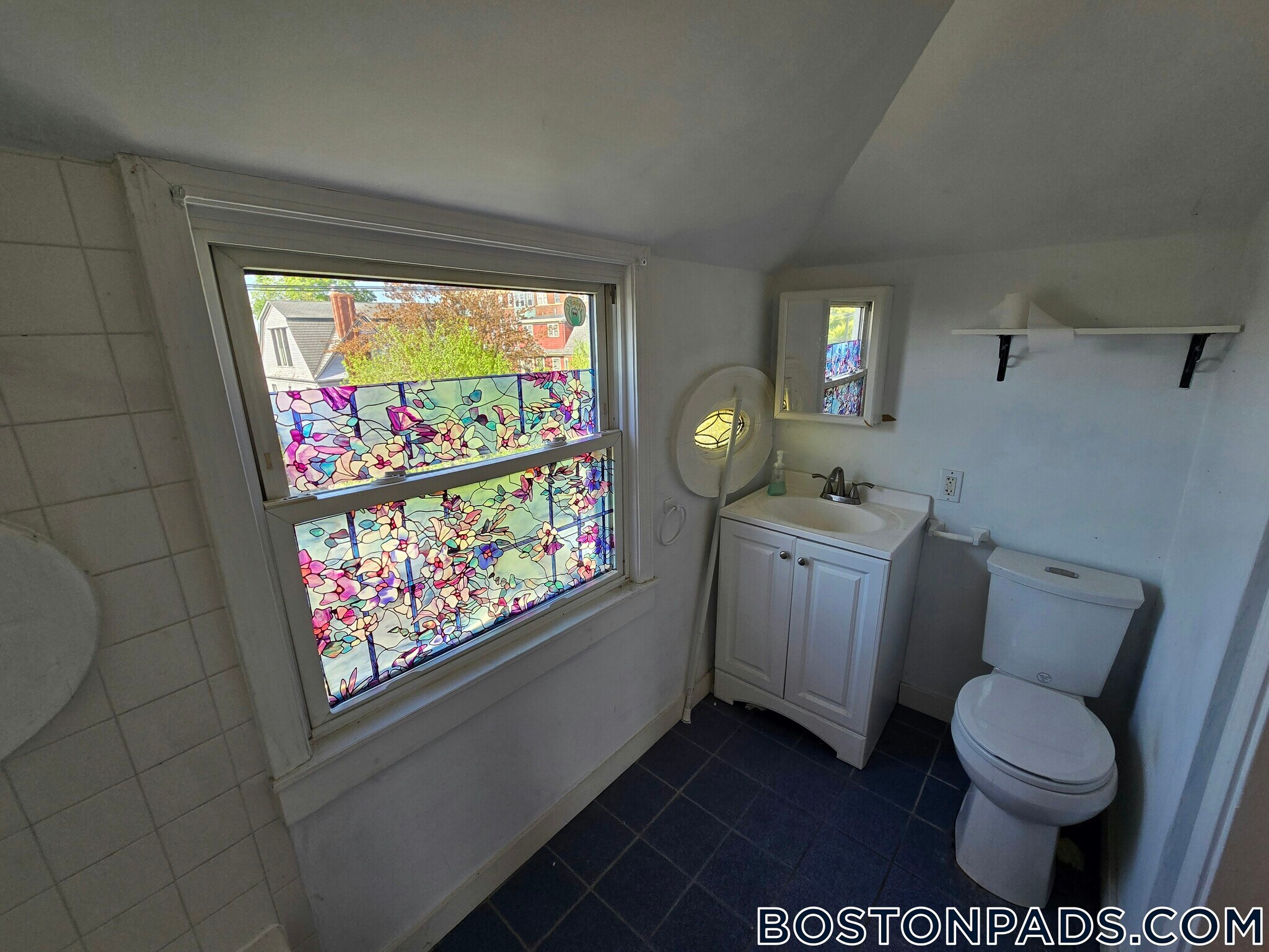 Building Photo - 44 Central St