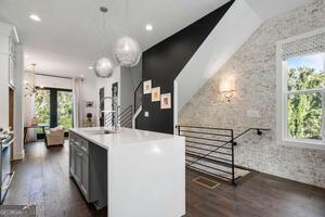 Building Photo - 2328 Mason Dr