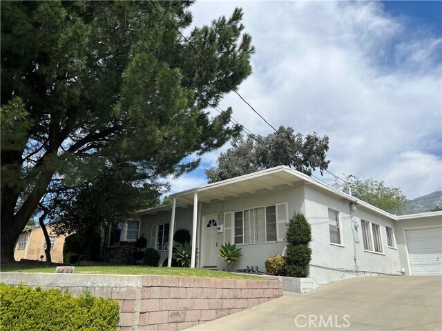 Building Photo - 3633 4th St