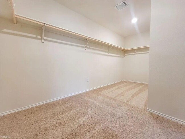 Building Photo - 14504 Fitzgibbon Dr