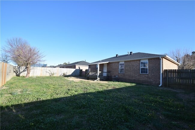 Building Photo - 12 Burnett Cir