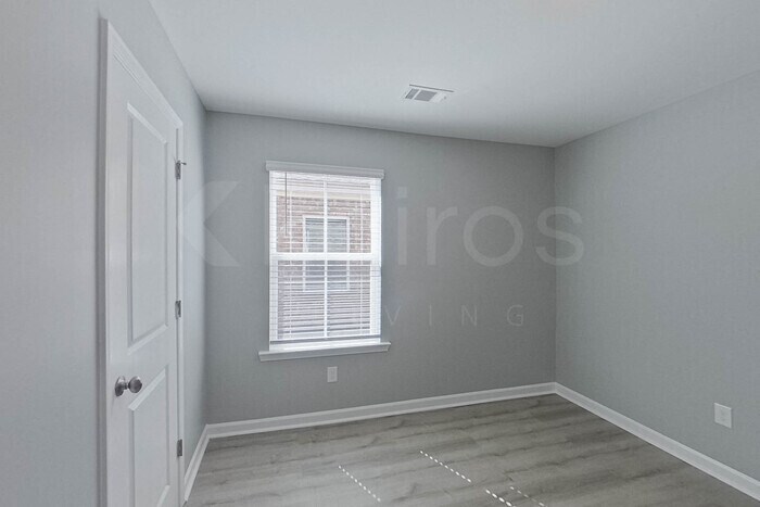 Building Photo - 113 Denise Dr