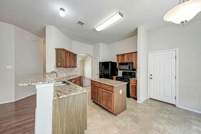 Building Photo - 1124 Alexandria Way