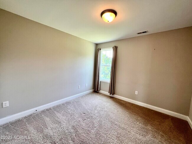 Building Photo - 328 S Culverton Rd