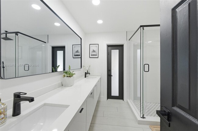 Building Photo - 9935 Ramblewood Dr