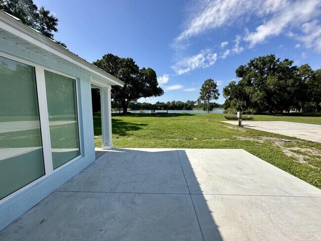 Building Photo - 3911 Midway Rd