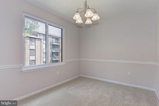 Building Photo - 9708 Kingsbridge Dr