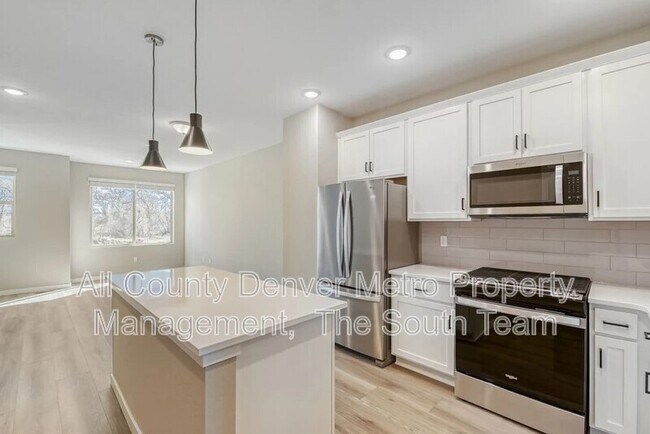 Building Photo - 15312 W 69th Dr