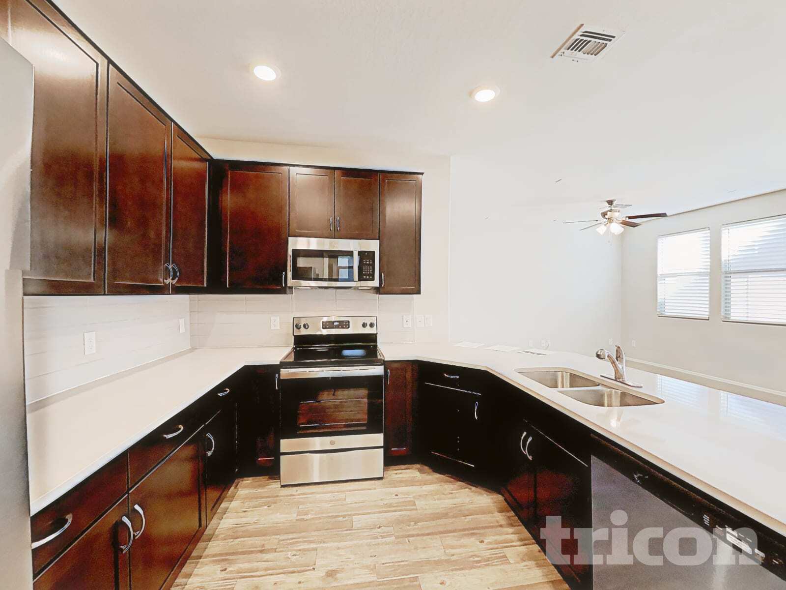 Building Photo - 40605 W Nicole Ct