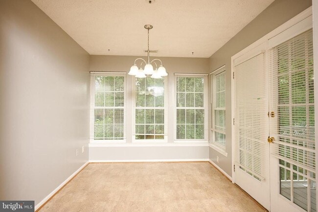 Building Photo - 1492 Greenbriar Cir