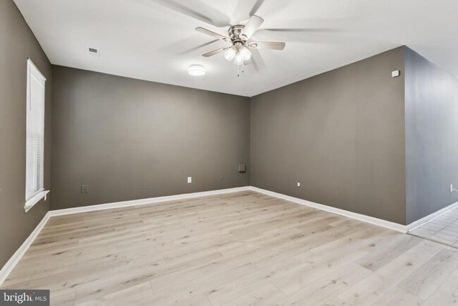 Building Photo - 12099 Wallower Way