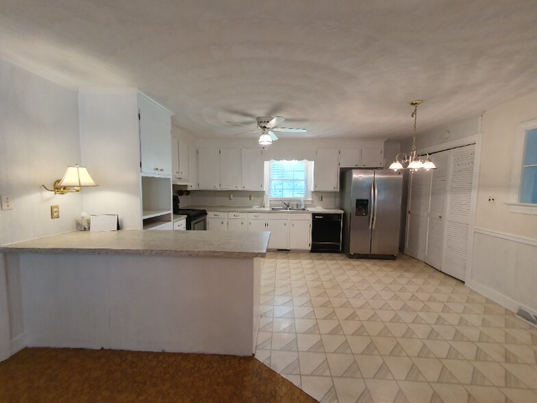 Building Photo - 1110 Compass Creek Dr