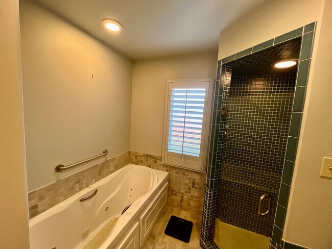 Building Photo - Gorgeous 4 bed 5 bath Luxury rental in Cherry Hills Village!